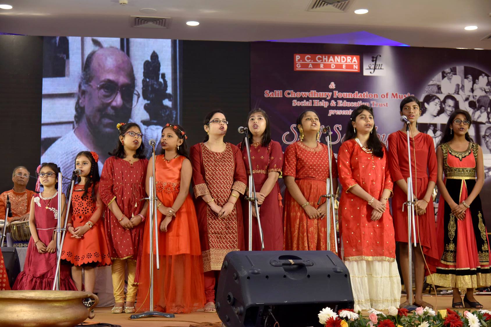 The children of Surodhwoni paying tribute to Legend Salil Chowdhury at PC Chandra Gardens, Kolkata